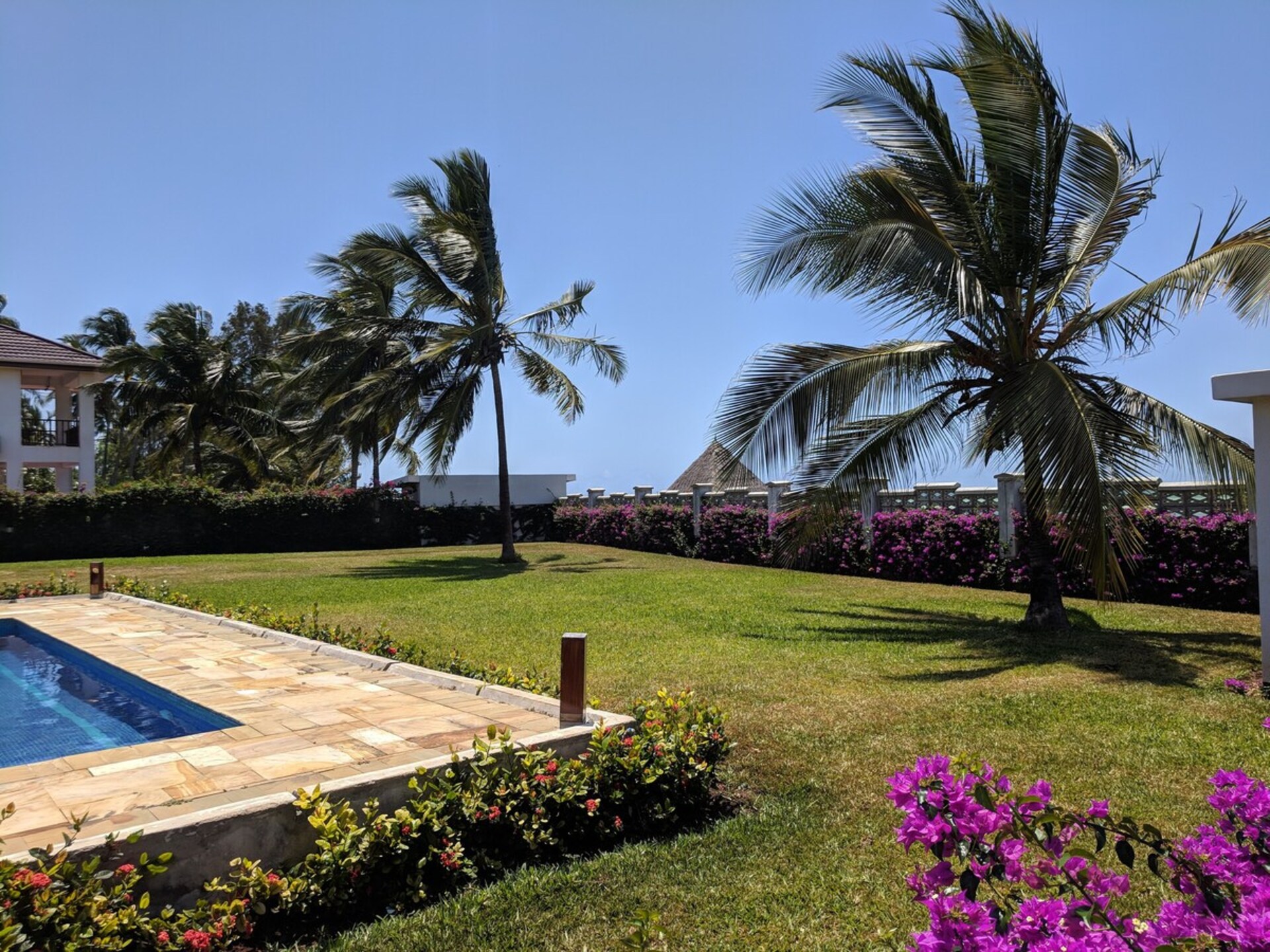 Luxury Beachfront Bliss Awaits in Zanzibar Paradise, 1002