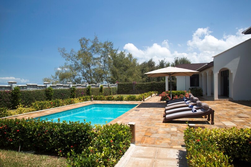 Luxury Beachfront Bliss Awaits in Zanzibar Paradise, 1002