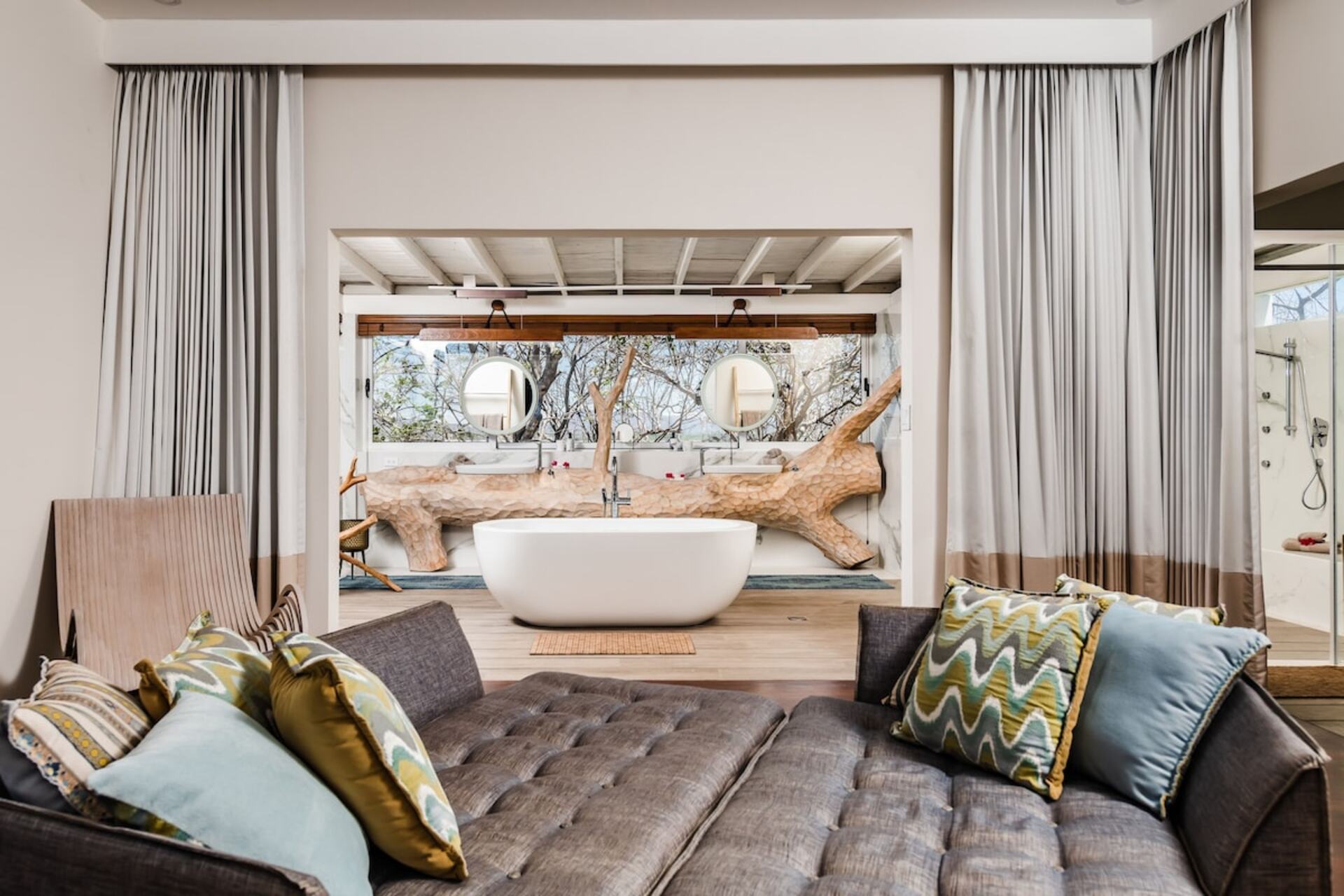 Experience Luxury at Guanacaste Province 1000
