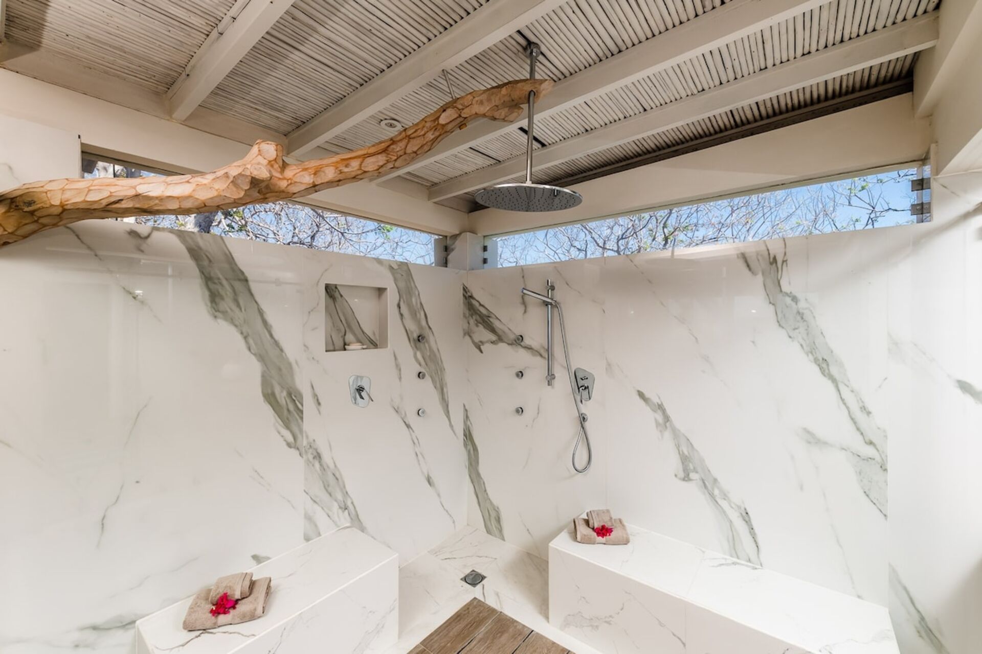 Experience Luxury at Guanacaste Province 1000