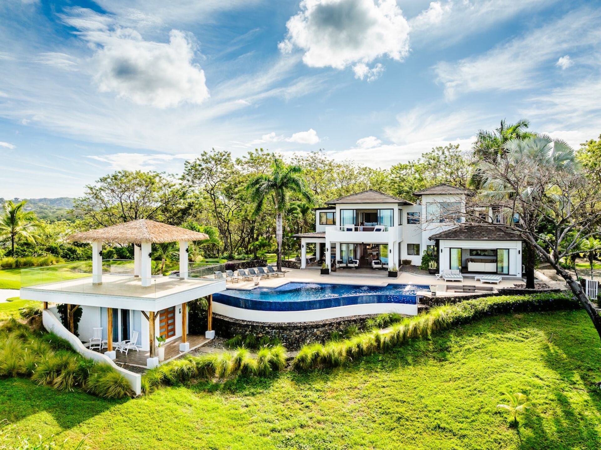 Experience Luxury at Guanacaste Province 1000