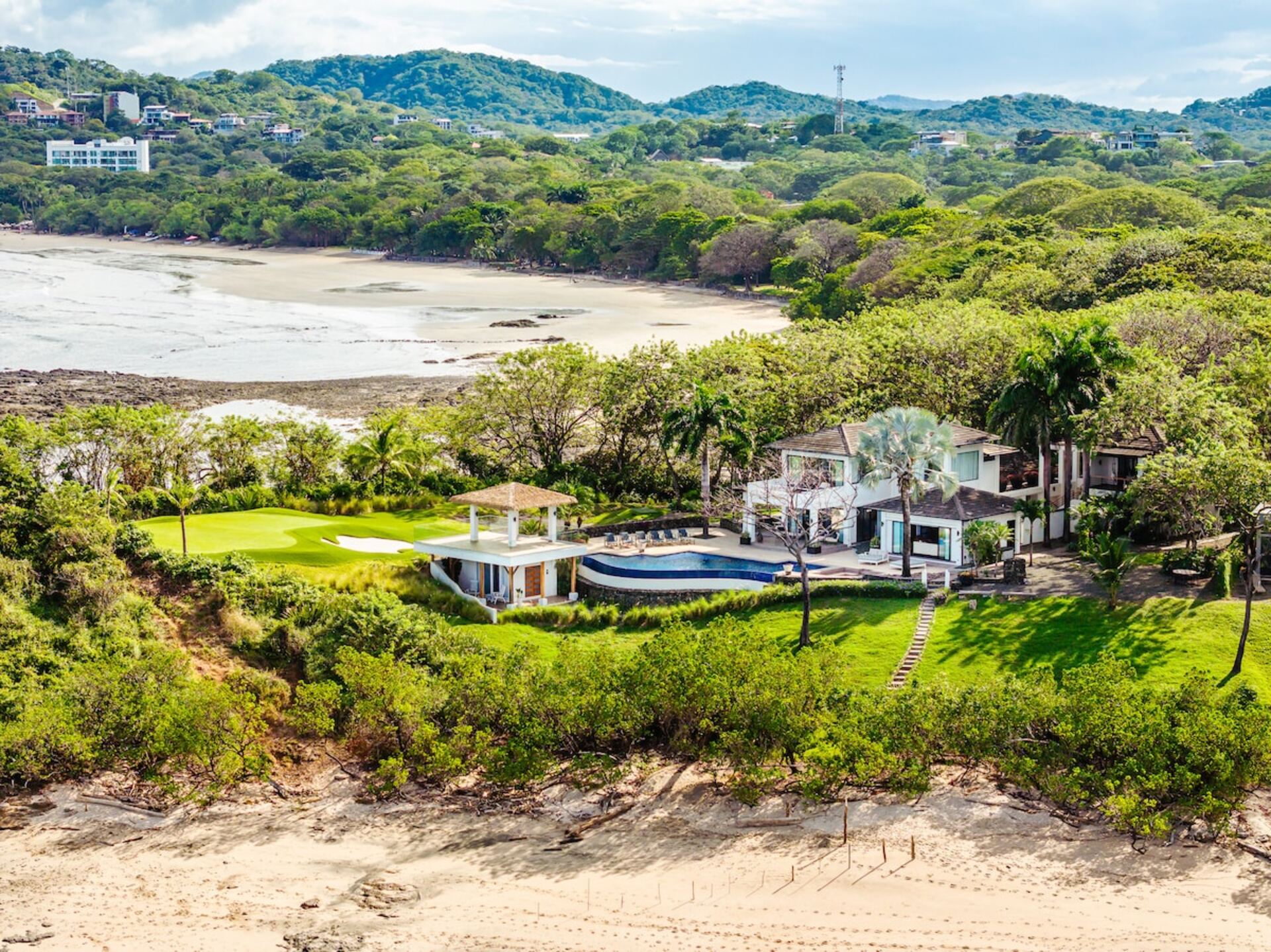 Experience Luxury at Guanacaste Province 1000