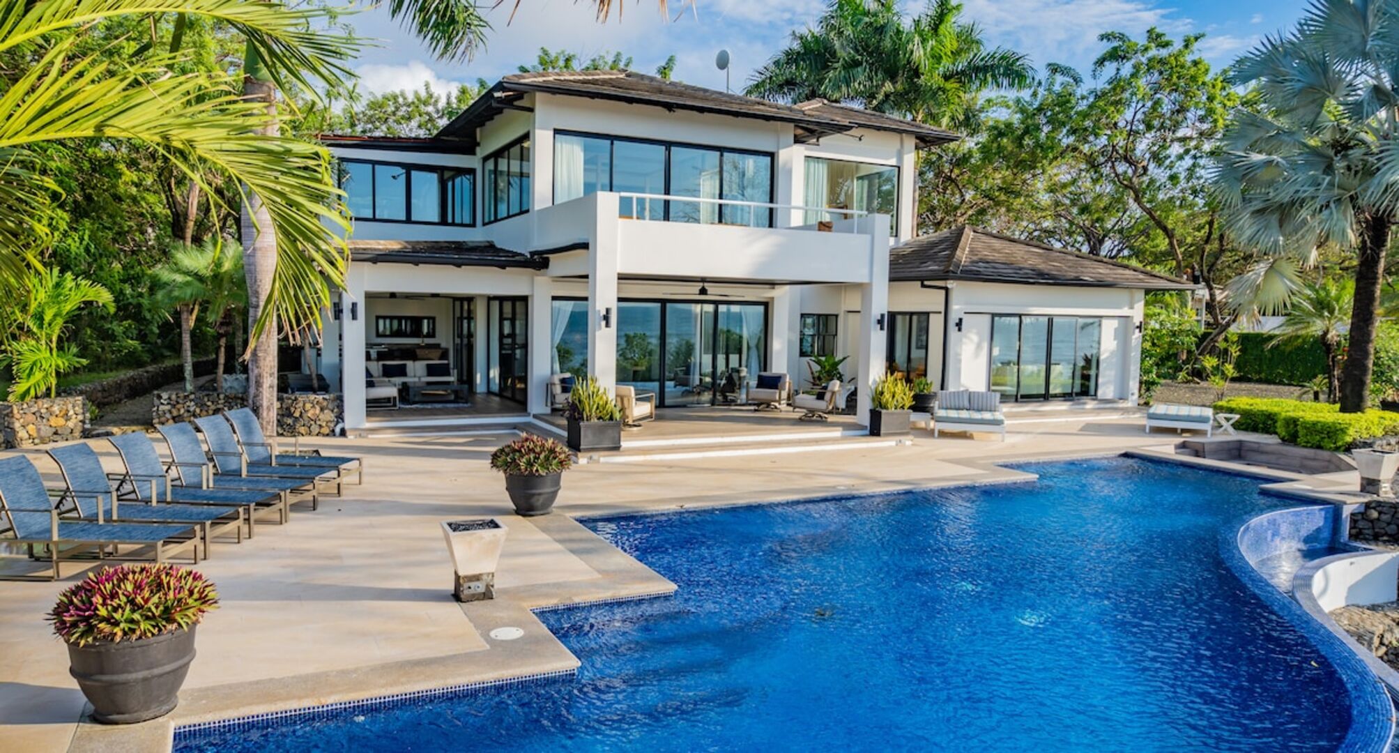 Experience Luxury at Guanacaste Province 1000