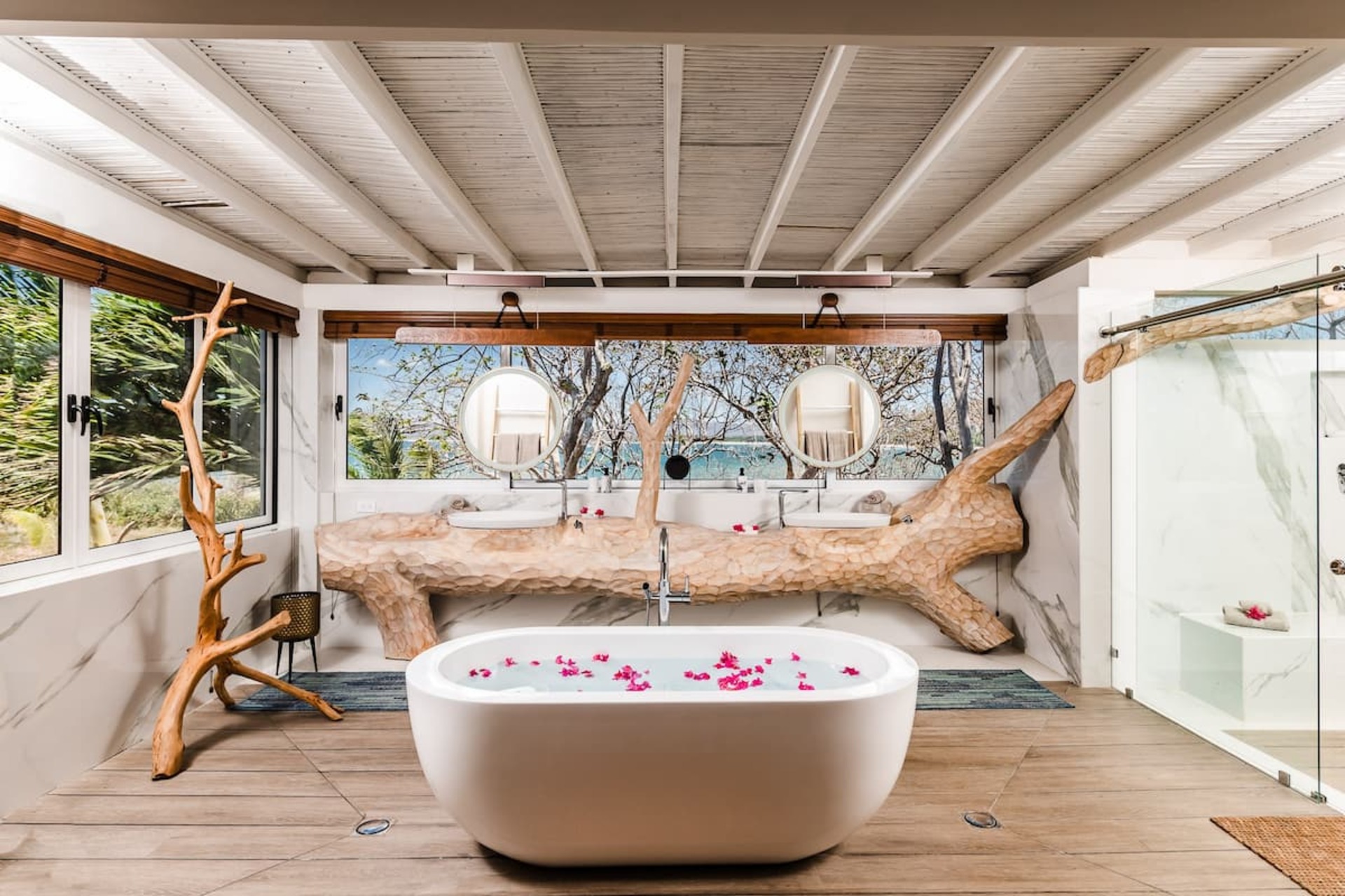 Experience Luxury at Guanacaste Province 1000