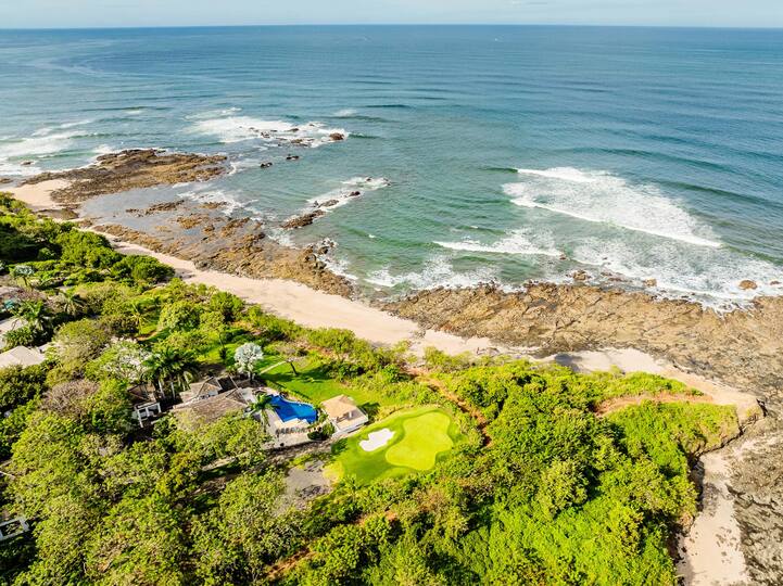 Experience Luxury at Guanacaste Province 1000