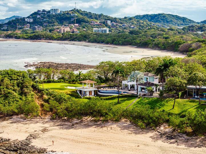 Experience Luxury at Guanacaste Province 1000