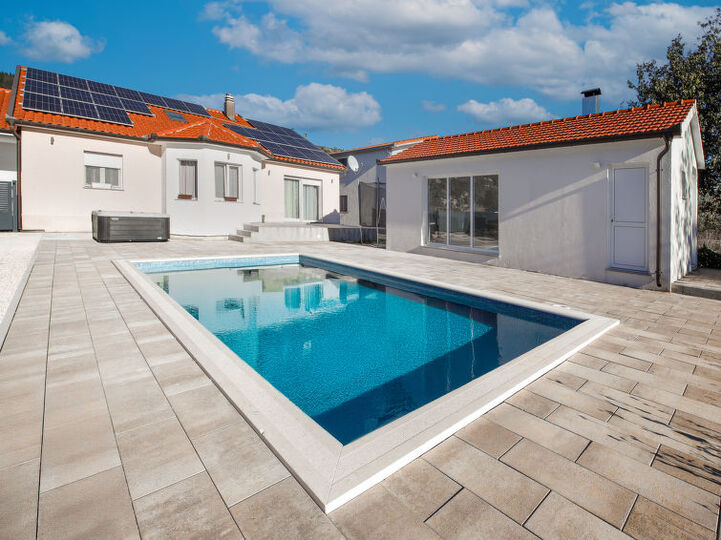 Tranquil Family Retreat with Private Pool & Jacuzzi near Imotski - Villa 1066, Donji Prolozac, Croatia