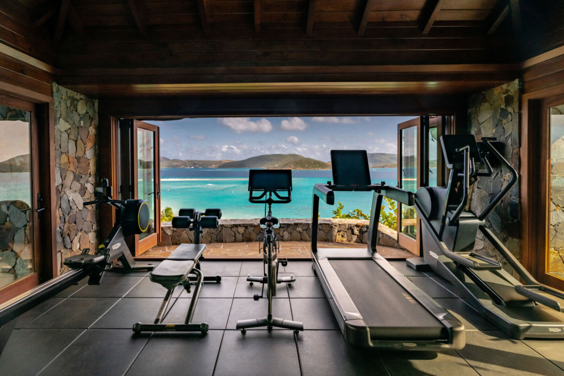 A Hidden Paradise in the Virgin Islands – 1001