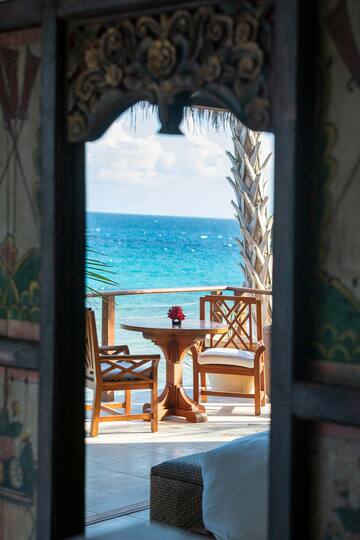 Oceanfront Haven in the Virgin Islands – 1002