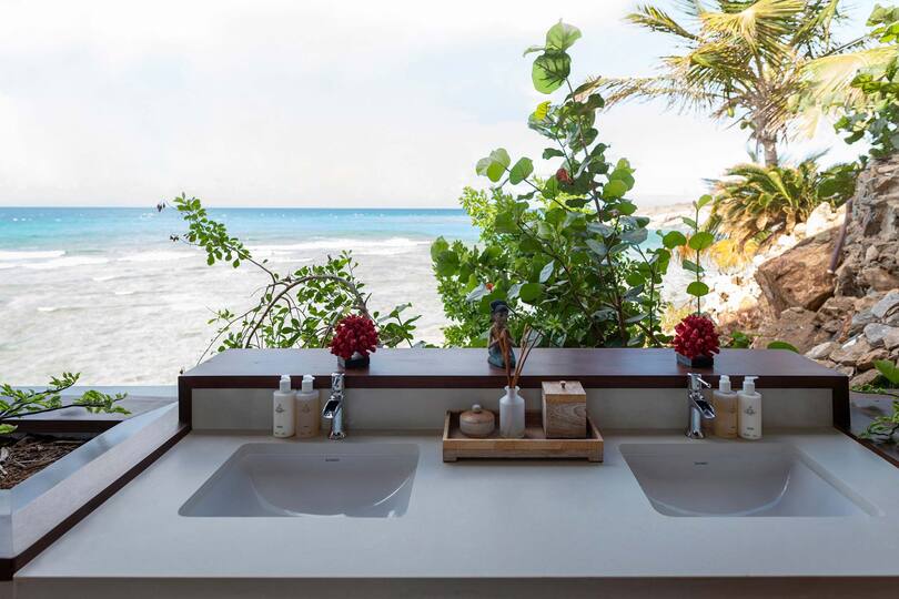 Oceanfront Haven in the Virgin Islands – 1002