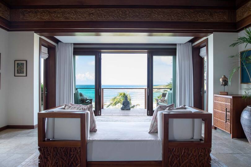 Oceanfront Haven in the Virgin Islands – 1002