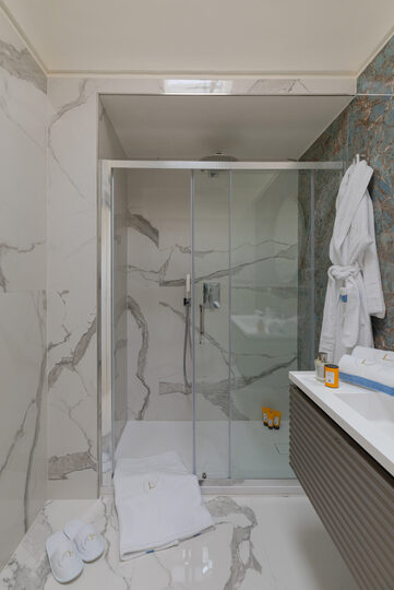 Escape to Pure Capri Luxury – Capri Villa 1006