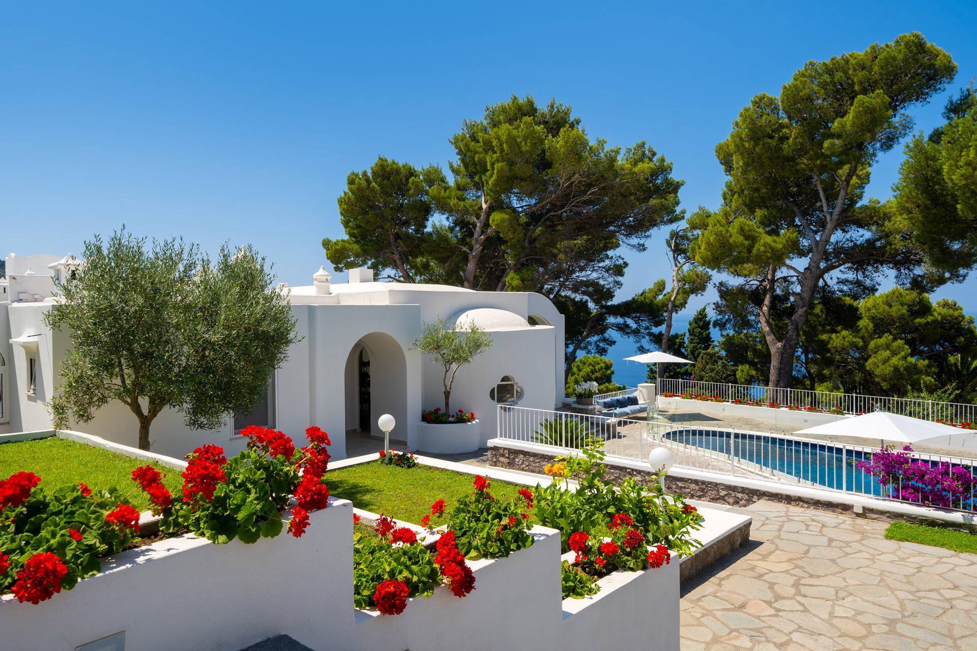 Escape to Pure Capri Luxury – Capri Villa 1006