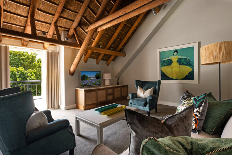 Breathtaking Views & Tranquil Luxury at Mont Rochelle, 1027