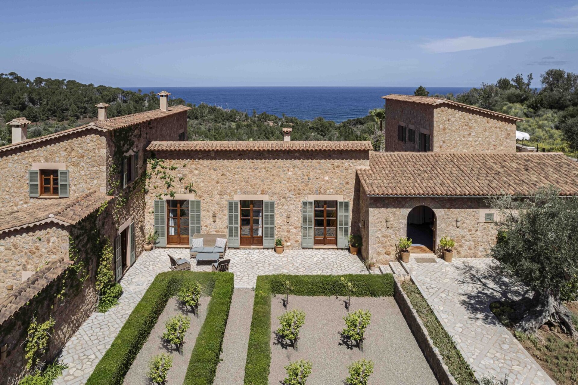 Mediterranean Escape Villa 1032