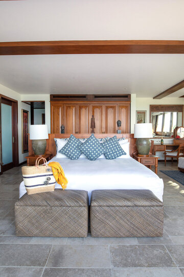 Ocean Breeze Balinese Suite 1008
