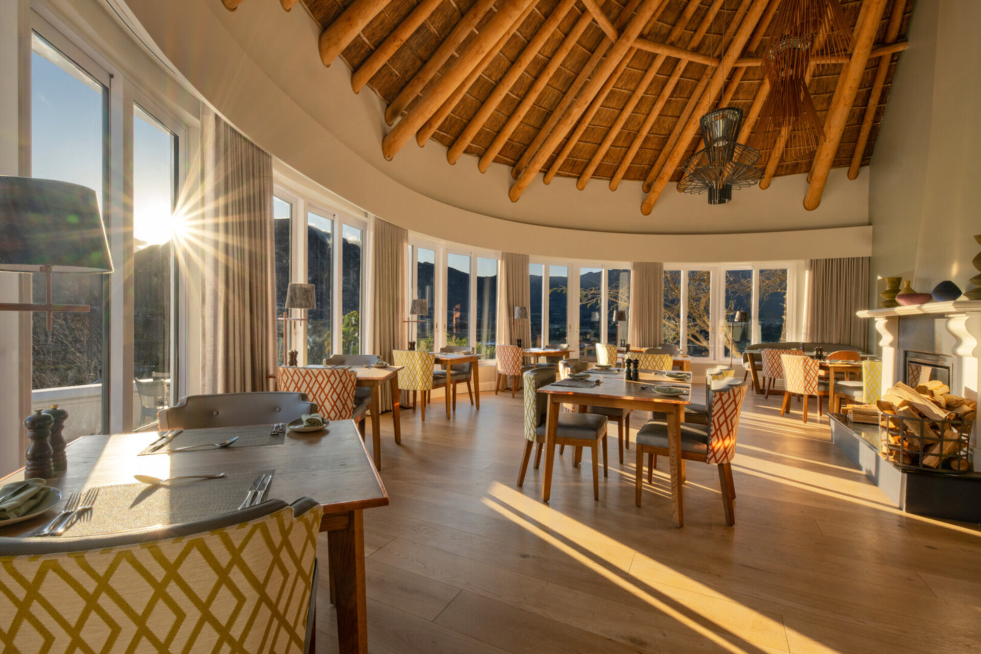 Elegant Shiraz Room with Vineyard & Mountain Views 1037
