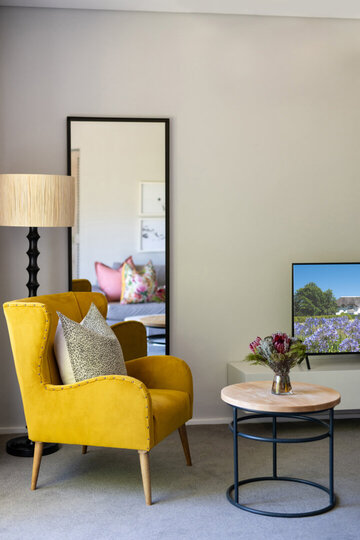 Elegant Merlot Room with Captivating Panoramas 1038