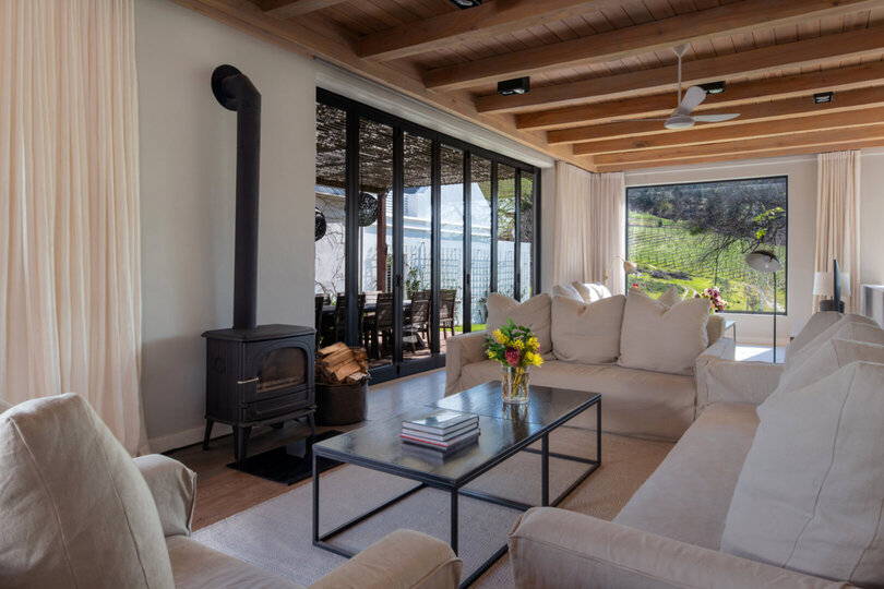 Chardonnay Room 1 with Manor Views 1044