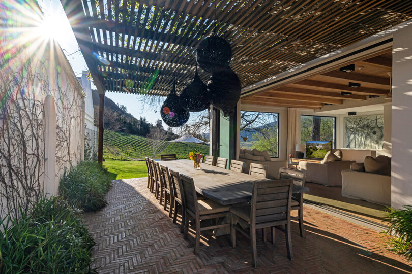 Chardonnay Room 1 with Manor Views 1044