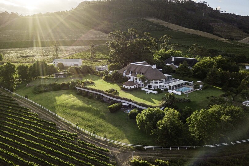 Chardonnay Room 1 with Manor Views 1044