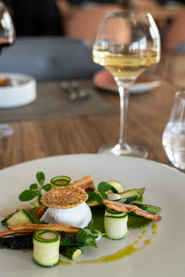 Chardonnay Room 2 Light Filled Elegant En Suite 1045