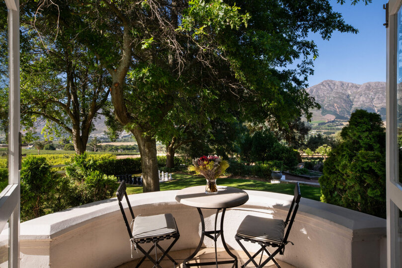 Chardonnay Room 2 Light Filled Elegant En Suite 1045