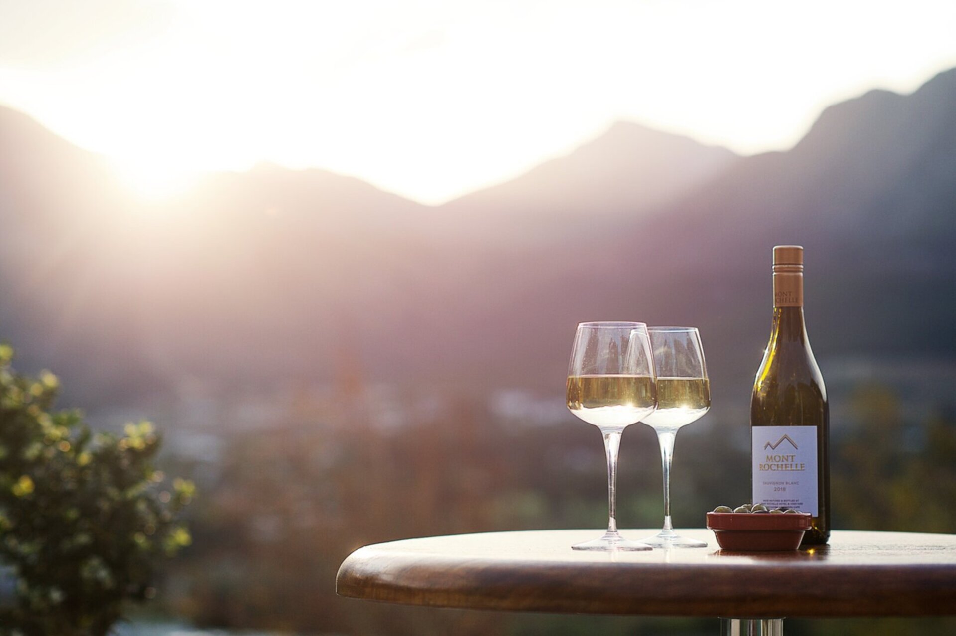 Viognier Room 1063