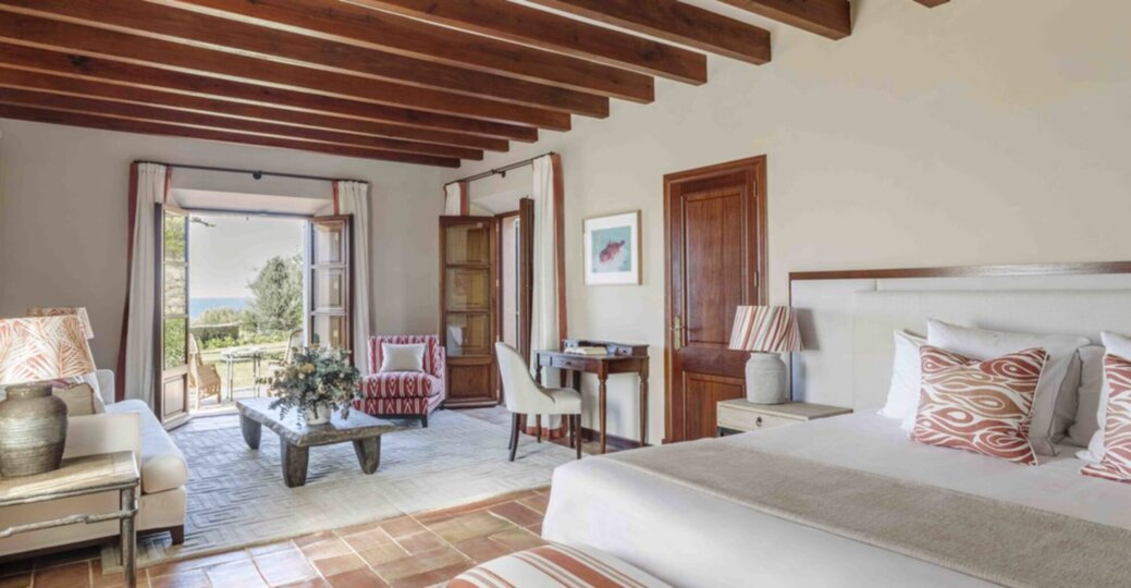 Red Earth Villa with Sea Views & Private Pool 1061