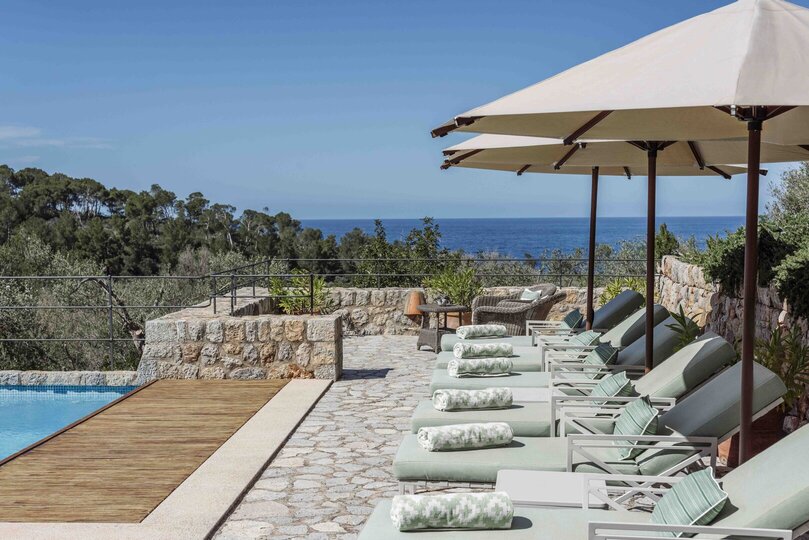 Red Earth Villa with Sea Views & Private Pool 1061