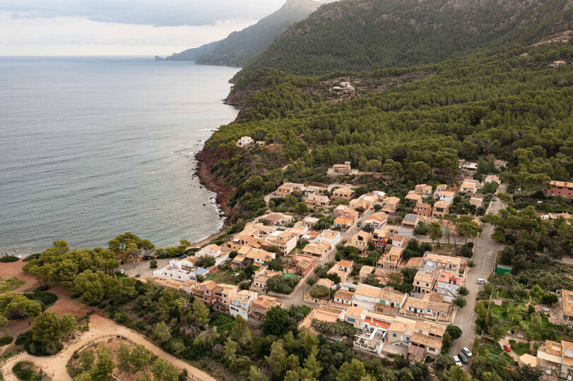 Historic 13th-Century Villa with Coastal Views 1062