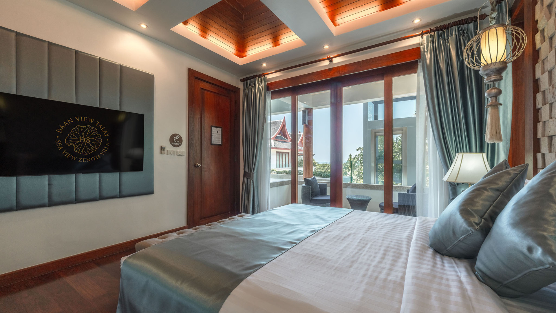 Sea View Zenith - Restful bedroom with terrace