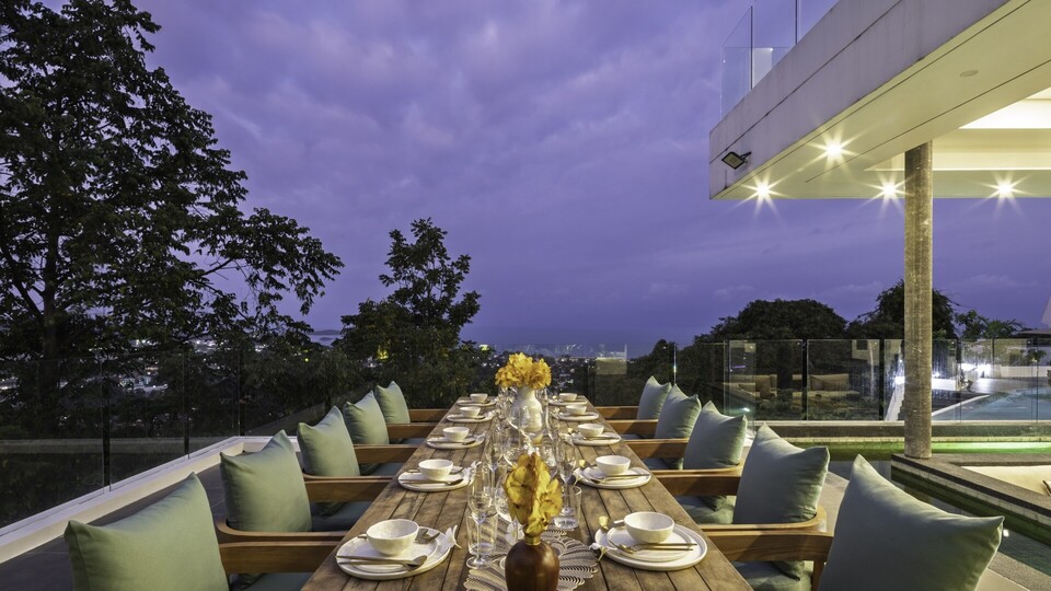 Golden Lotus - Villa Vie - Dining area with fantastic views