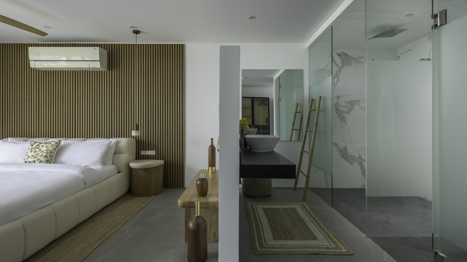Golden Lotus - Villa Vie - Cosy third floor bedroom