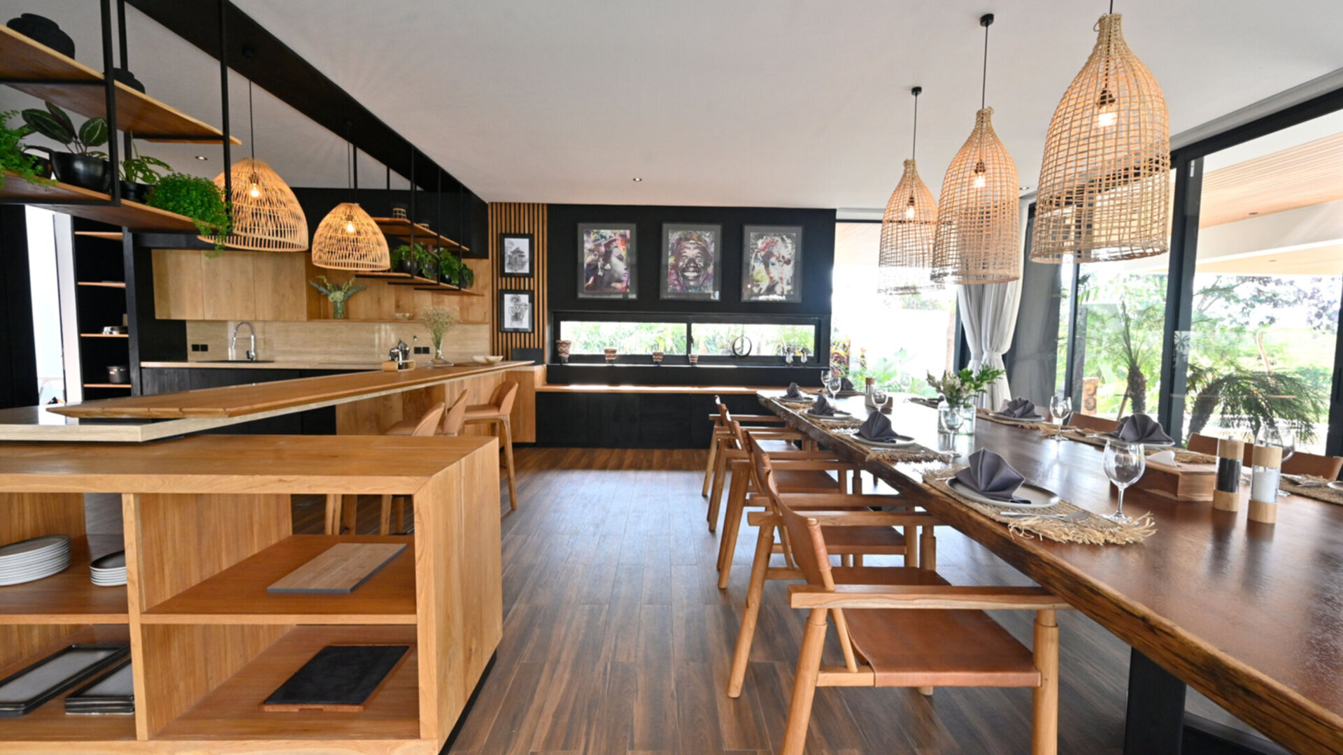 A generous dining area that seats 10