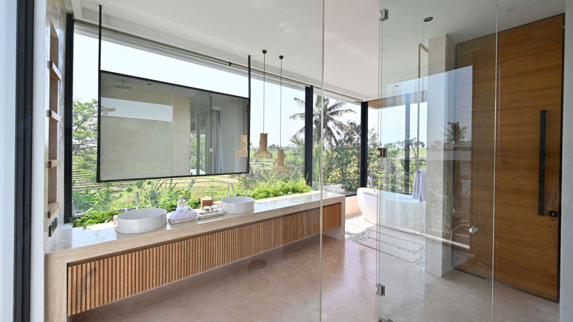Gorgeous en suite bathroom overlooking the fields