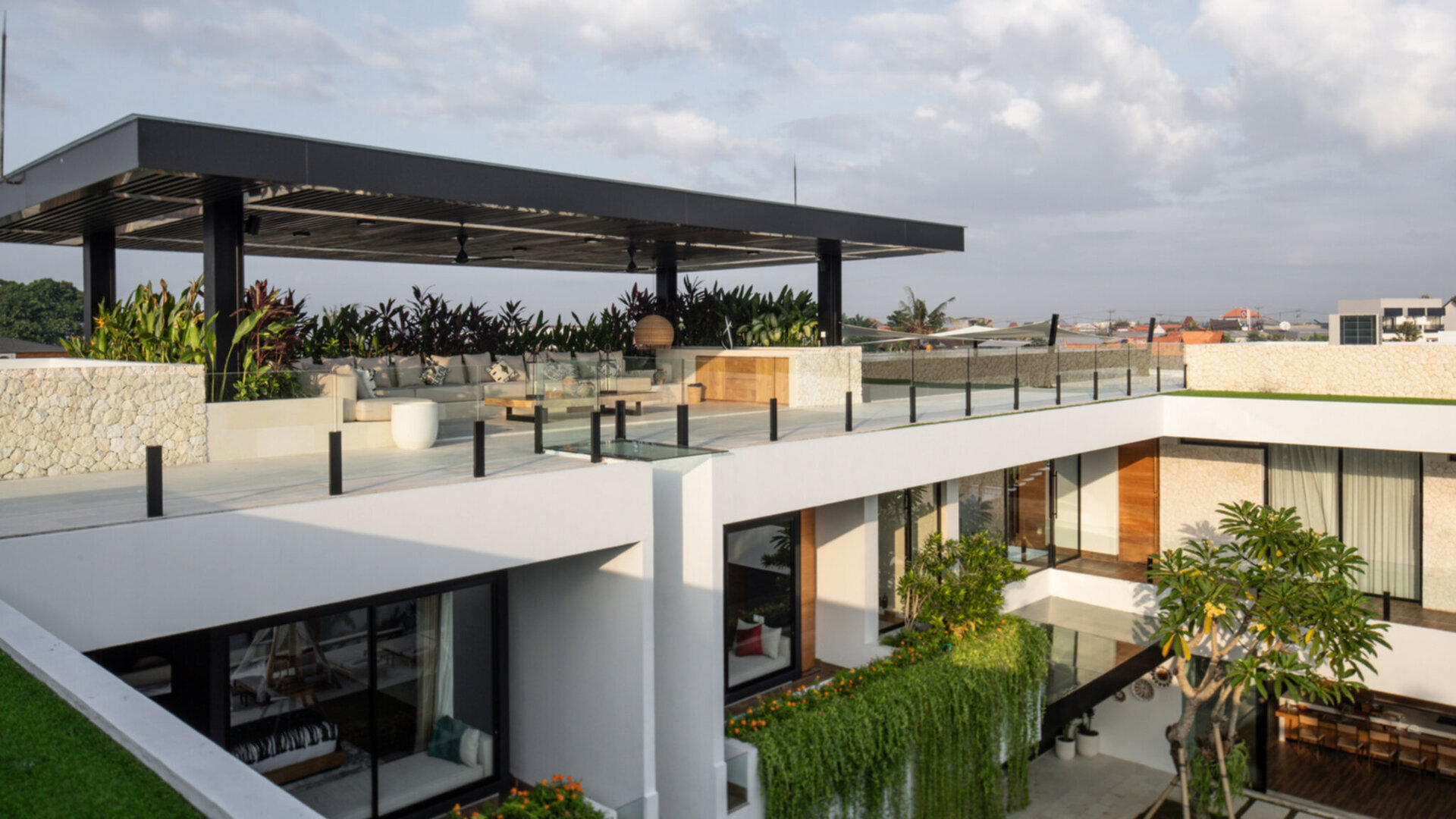 Rooftop sala overlooking rice fields