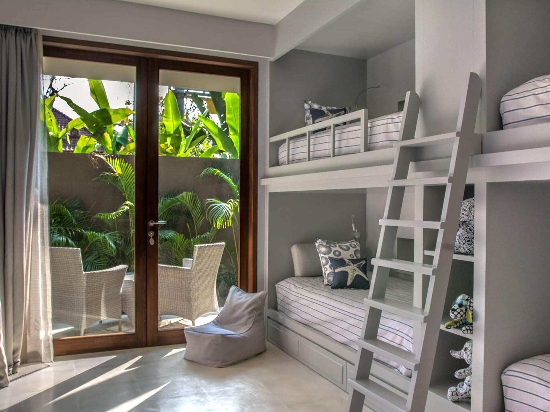 Kids bedroom and terrace