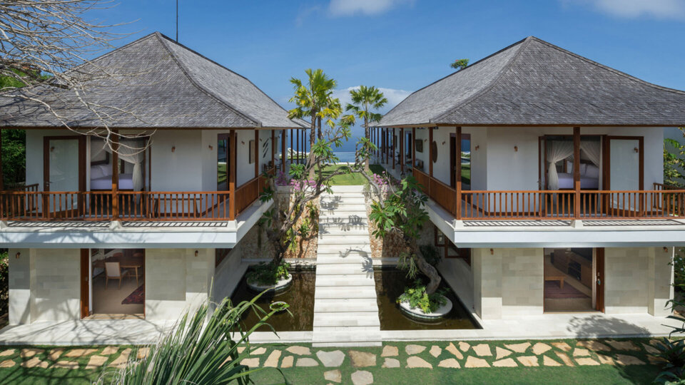 Sol y Mar - A restful cliffside vacation villa