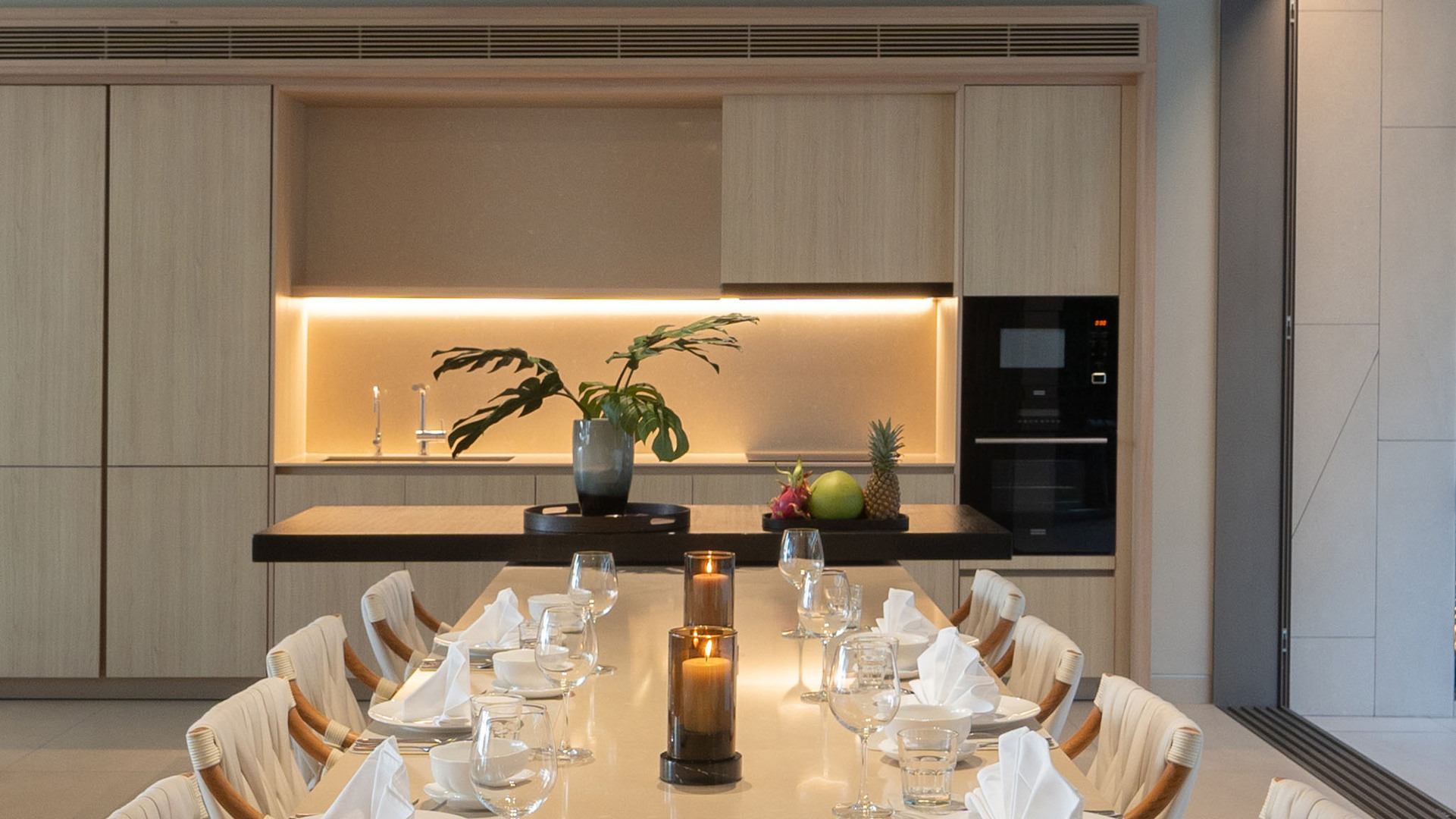 Veyla Beach Villa 6 - Close-knit dining that sits 10