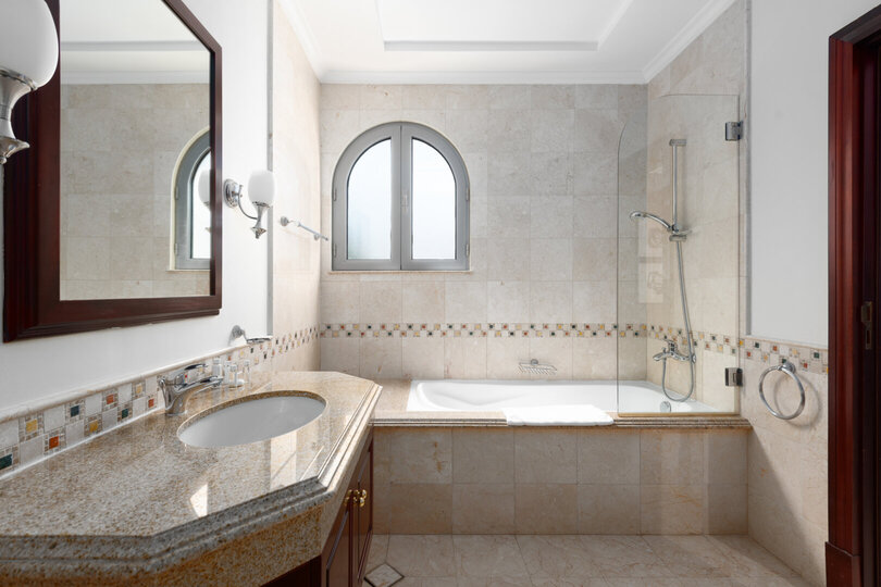 5 Star Villa Dynasty – A Palatial Coastal Retreat