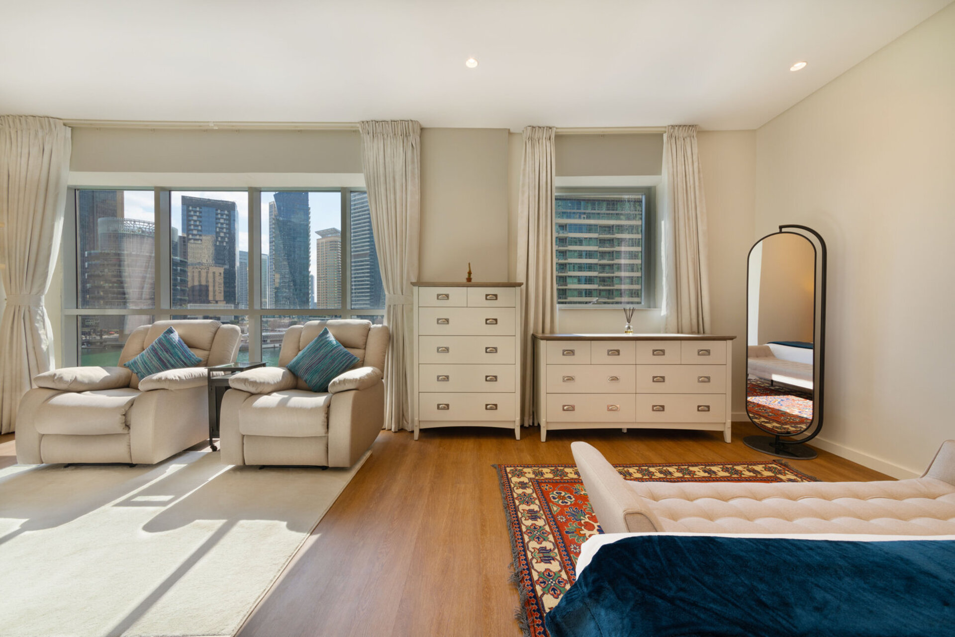 5 Star Villa Crownstone – A Rooftop Marina Haven
