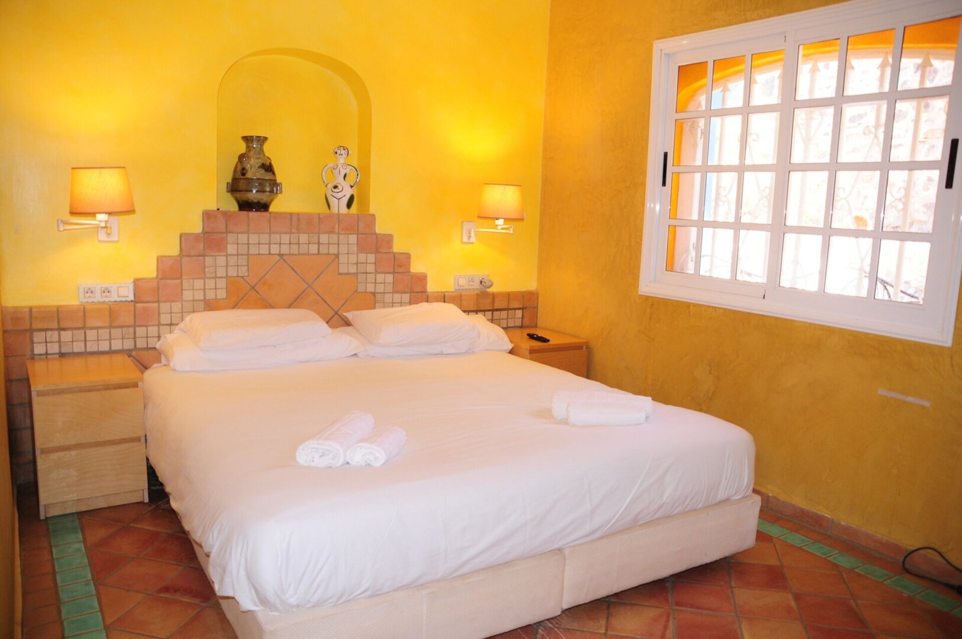 Relaxing Getaway in Canarias - 5 BR Villa, Canarias Villa 1046