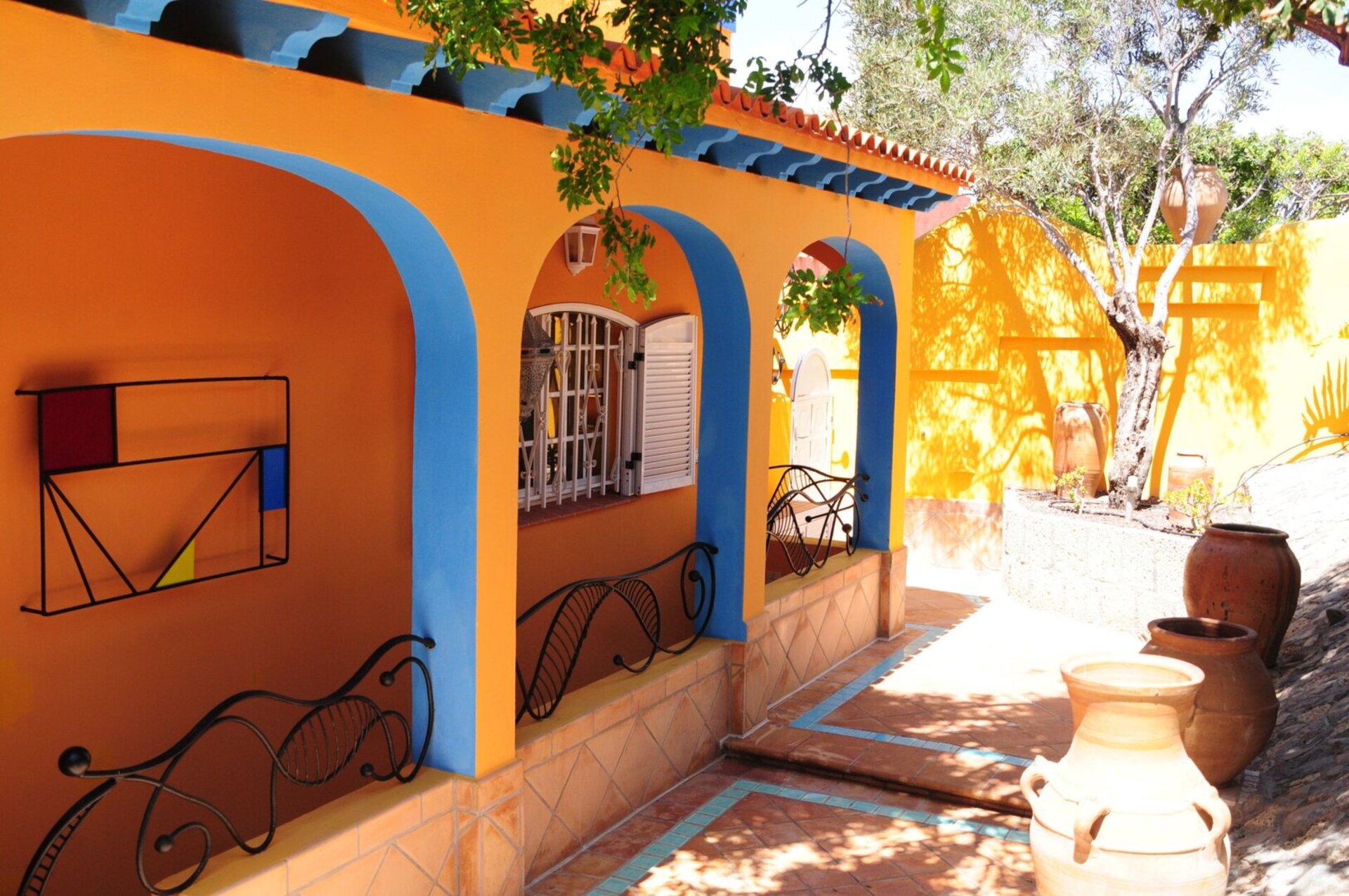 Relaxing Getaway in Canarias - 5 BR Villa, Canarias Villa 1046