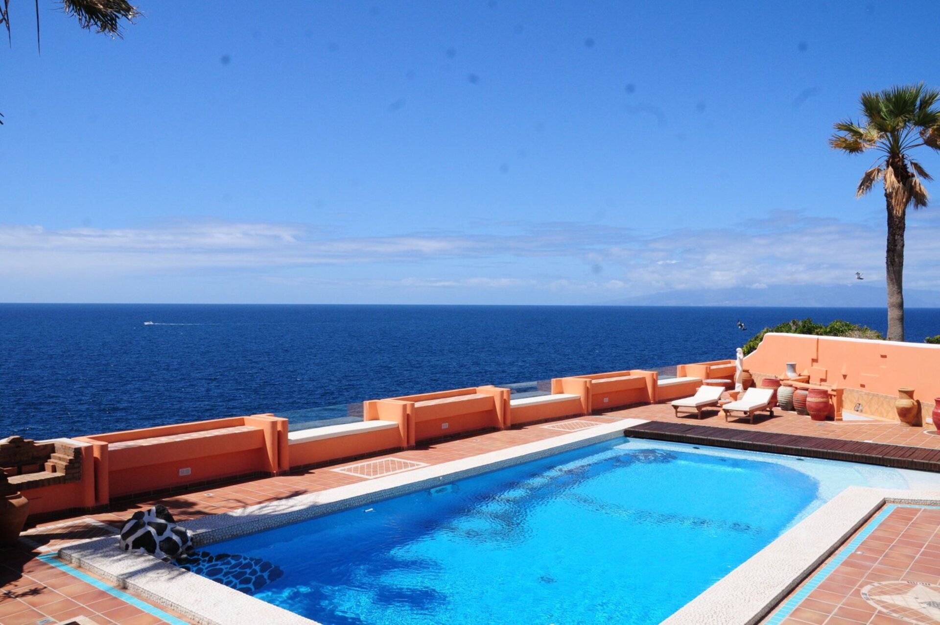 Relaxing Getaway in Canarias - 5 BR Villa, Canarias Villa 1046
