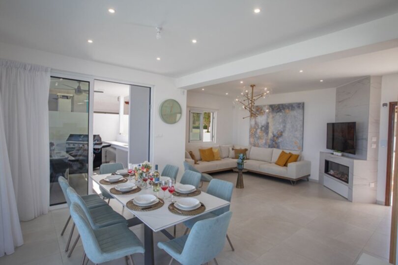 Contemporary Villa with Jacuzzi and BBQ Area, Protaras Villa 1027