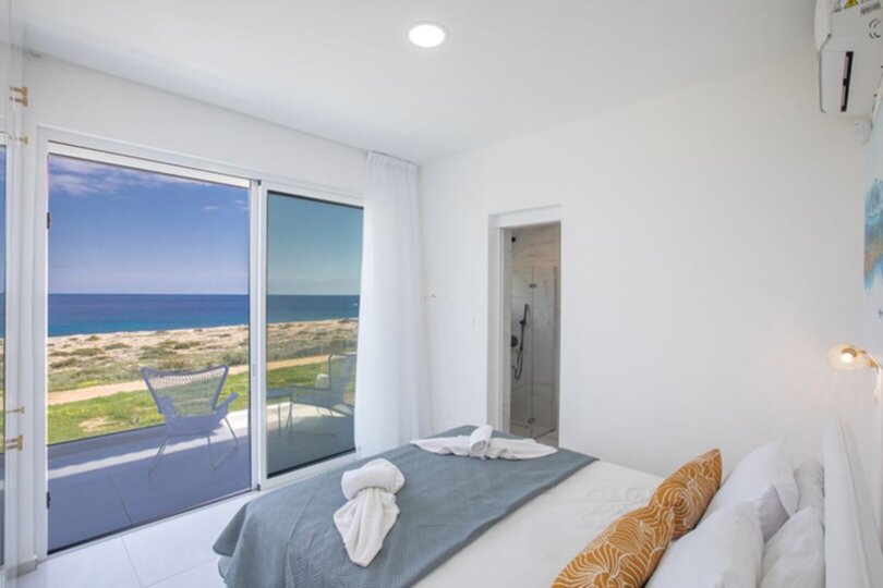 Contemporary Villa with Jacuzzi and BBQ Area, Protaras Villa 1027