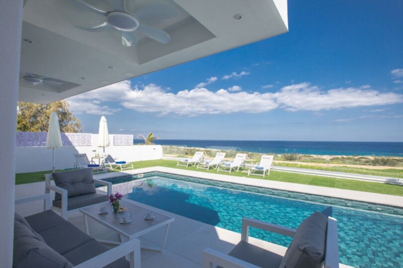 Contemporary Villa with Jacuzzi and BBQ Area, Protaras Villa 1027