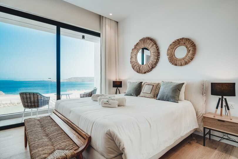 Luxury by the Shore | Villa 1040