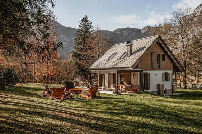 Alpine Serenity Chalet – Bohinj, Slovenia, Bohinjsko jezero, Slovenia